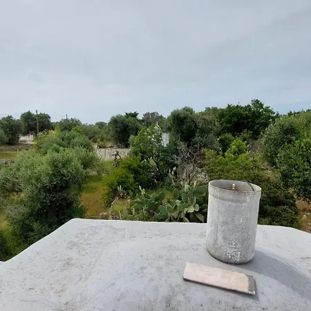 Trullo Vaddegna オストゥーニ